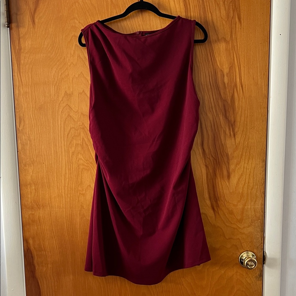 Elegant Burgundy Sleeveless Plus Size Dress